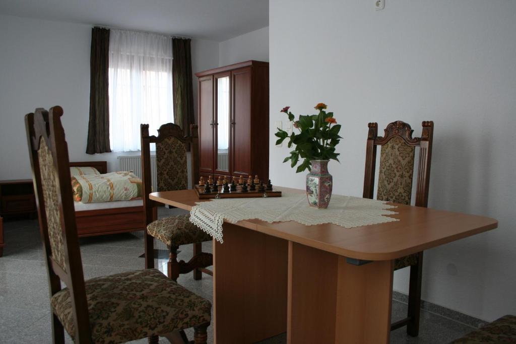 Pensjonacik Graven Daire Nidzica Oda fotoğraf